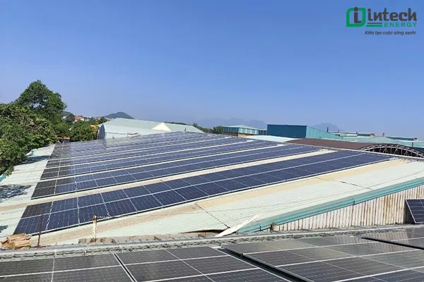 Thiết bị lắp đặt dự án điện mặt trời tại Prime Vĩnh Phúc