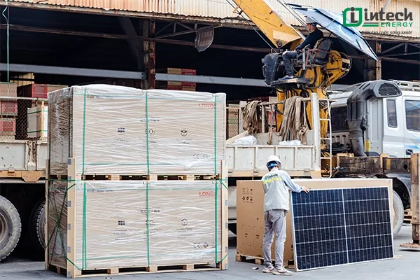 Thiết bị chính của hệ thống điện mặt trời tại Prosper Việt Nam